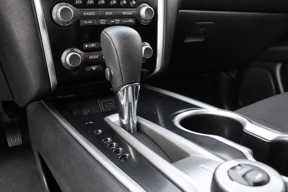 Used 2019 Nissan Pathfinder S AWD/4WD image 40