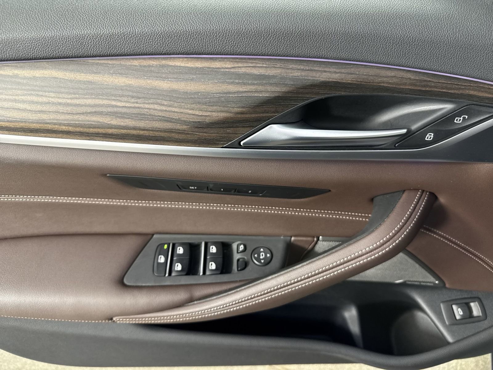 Used 2022 BMW 540i xDrive w/ Premium Package image 20