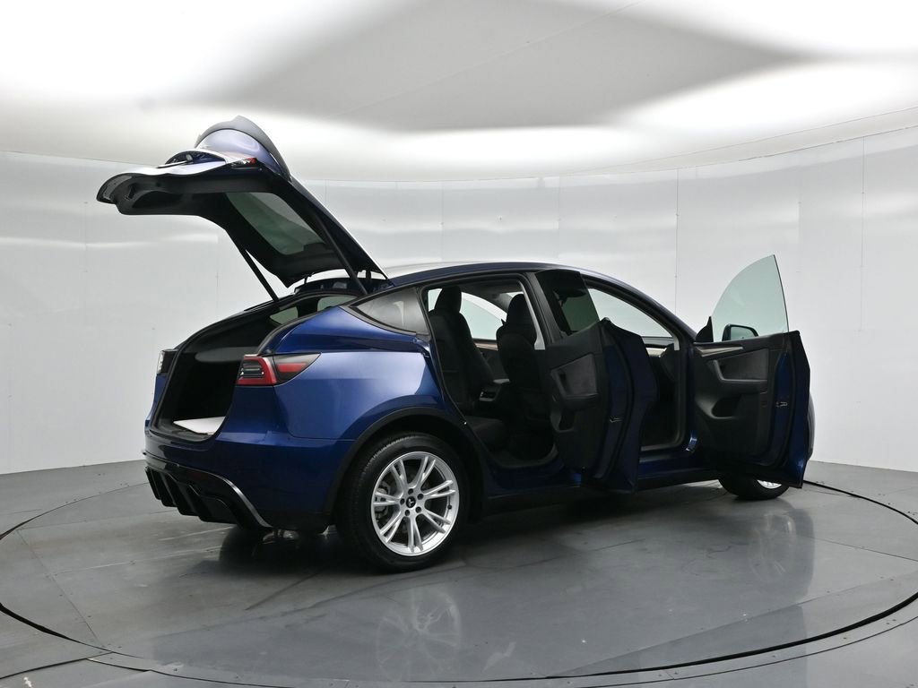 Used 2024 Tesla Model Y Long Range image 4