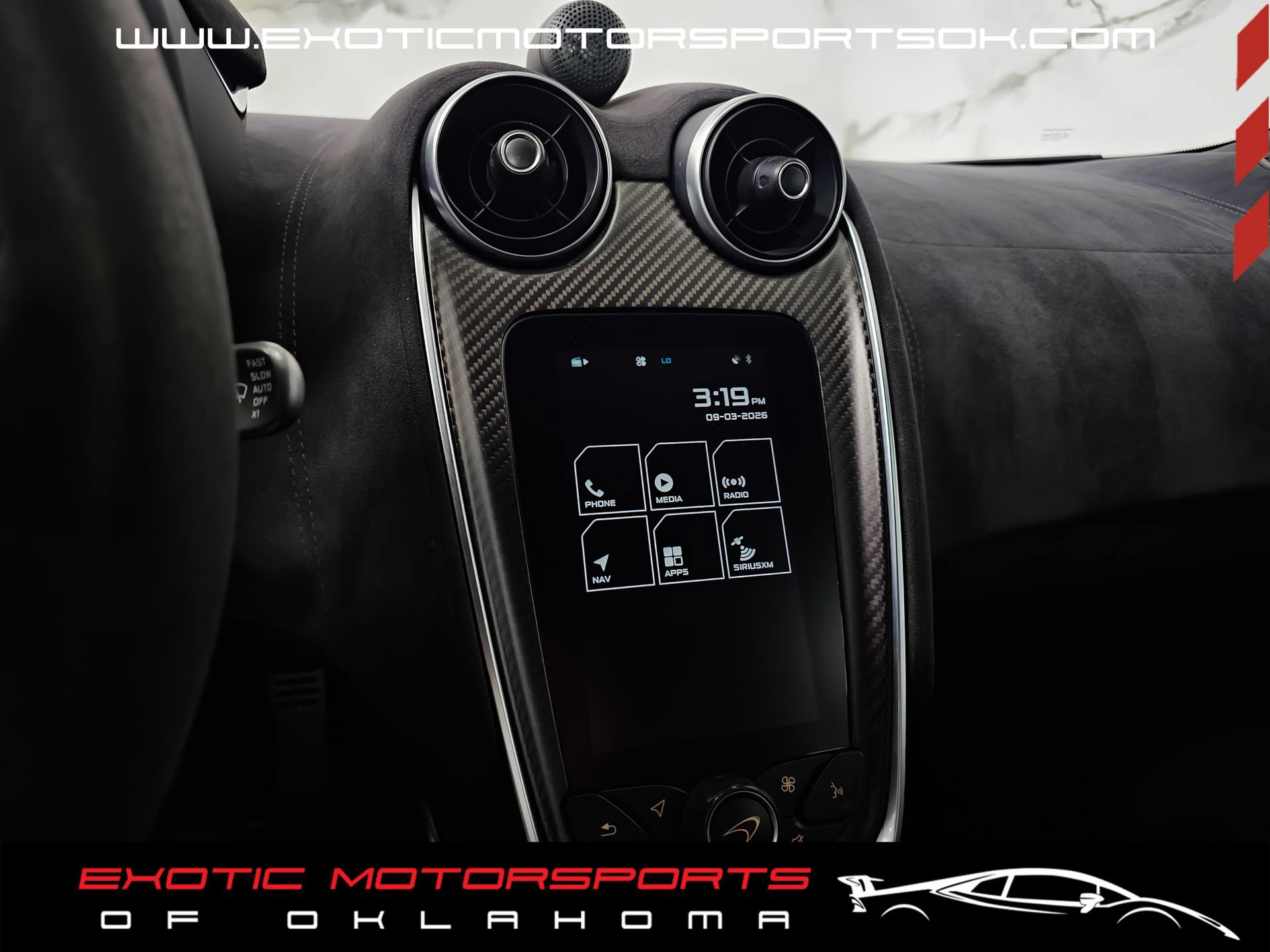 Used 2019 McLaren 600LT RWD image 18