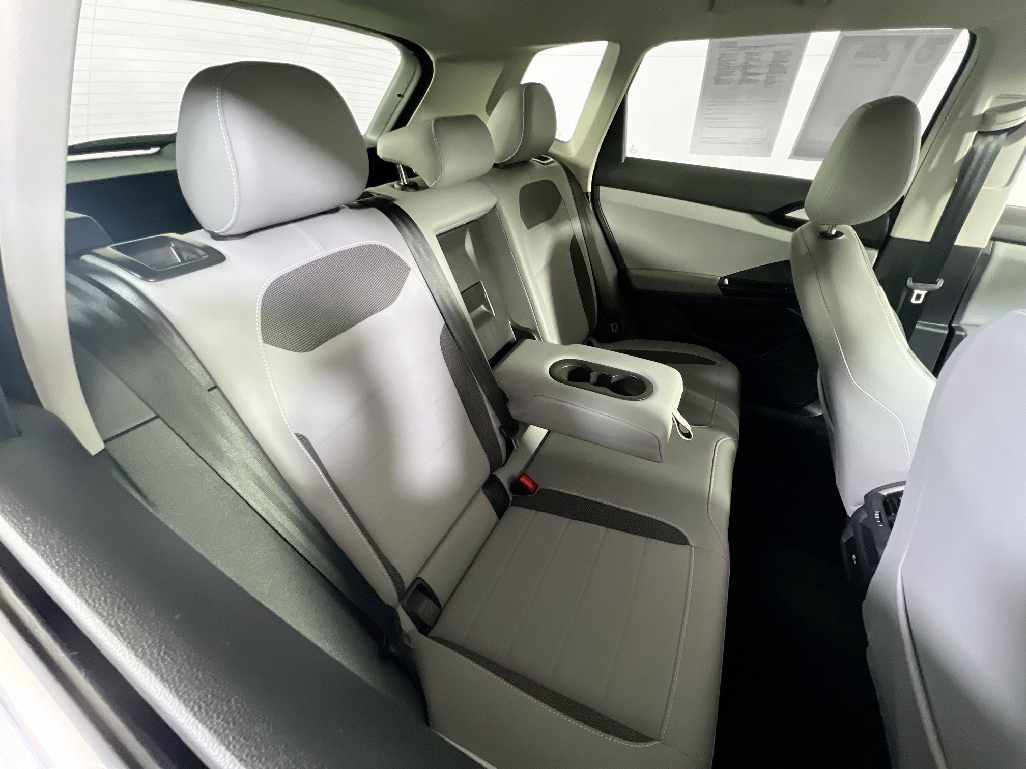 Used 2022 Volkswagen Taos SE AWD/4WD image 25