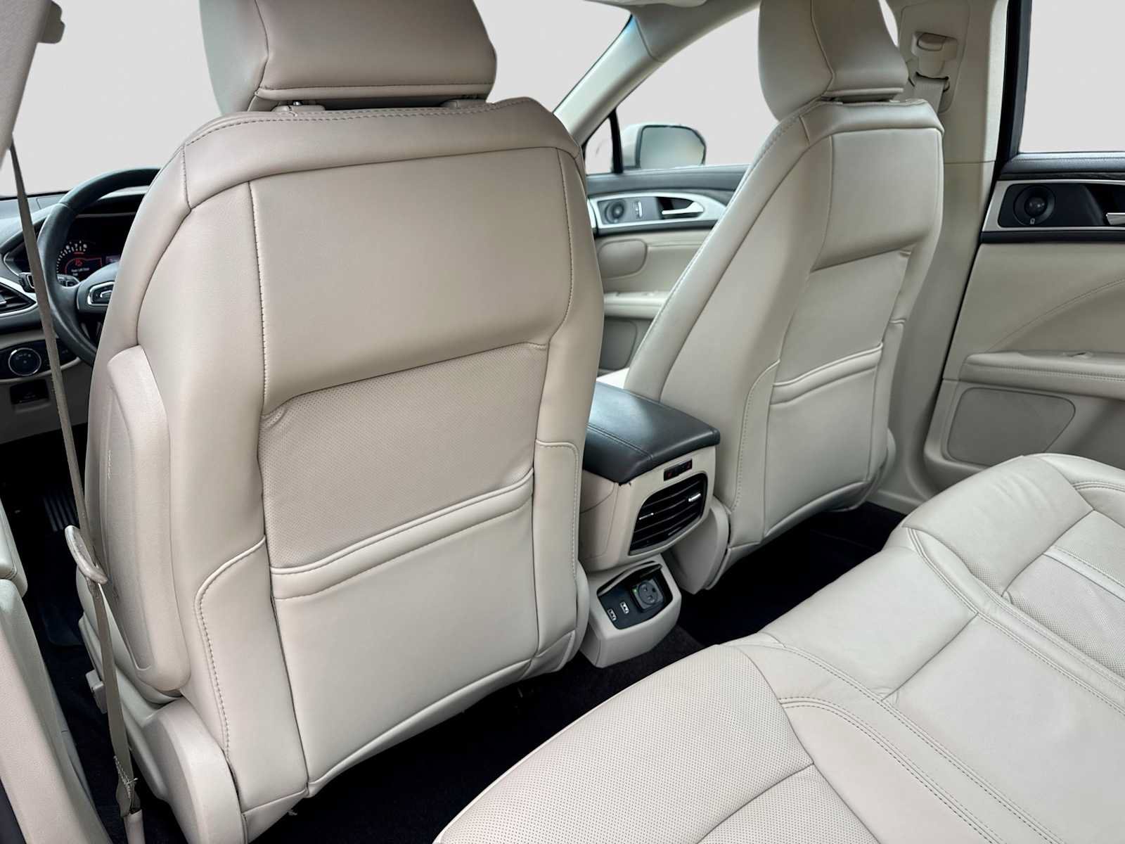 Used 2020 Lincoln MKZ Reserve w/ Elements Package AWD/4WD image 18