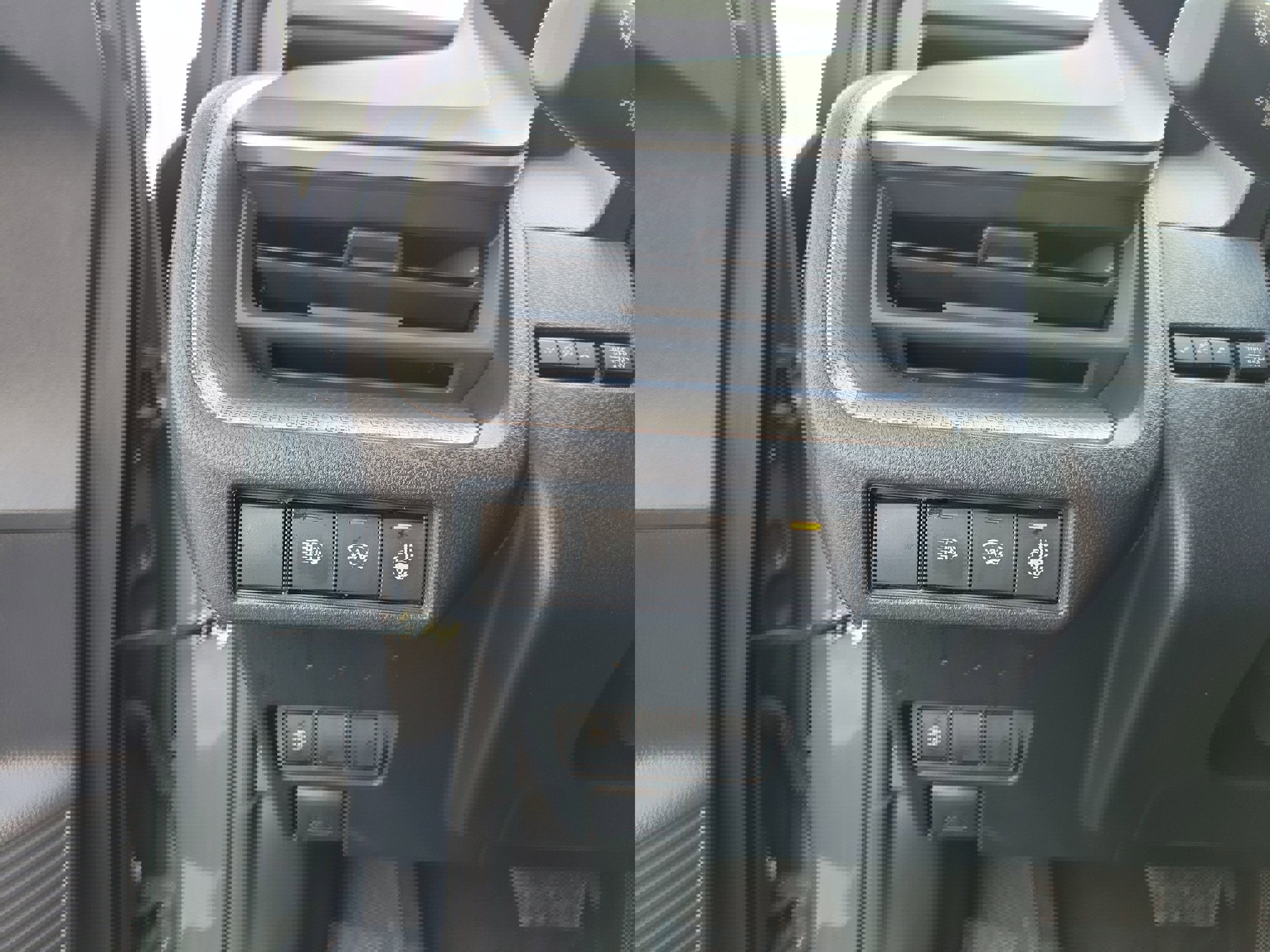 Used 2024 Toyota Prius XLE image 21