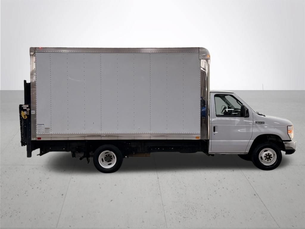 Used 2016 Ford E-450 and Econoline 450 Super Duty w/ Power Windows & Locks Group RWD image 8
