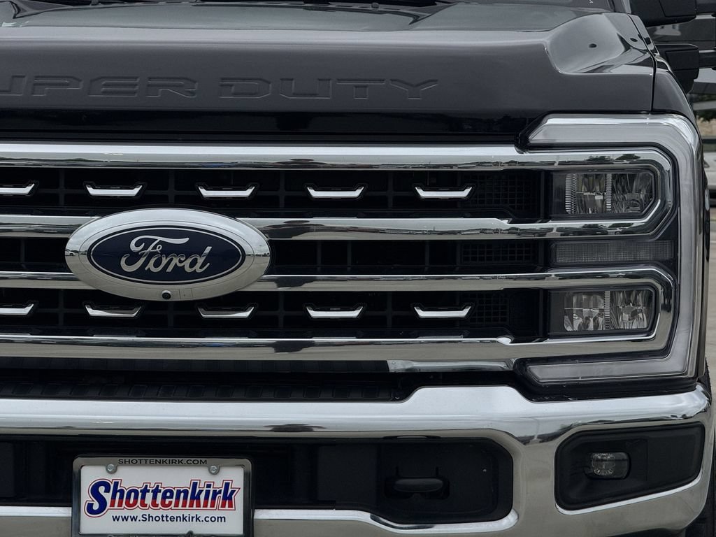 Used 2024 Ford F250 Lariat AWD/4WD image 8