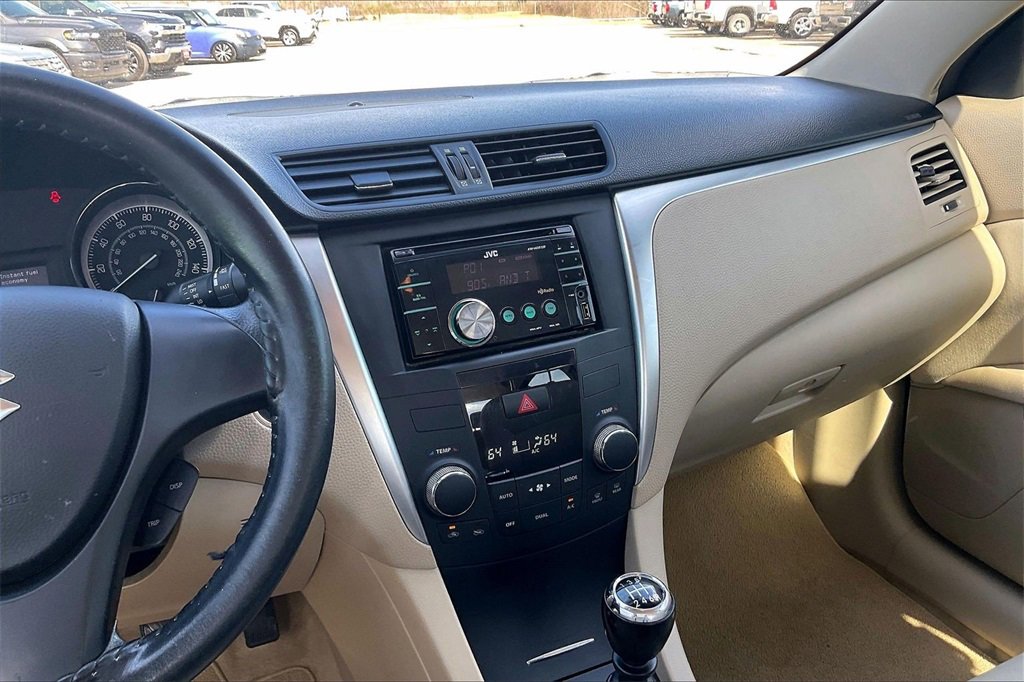 Used 2011 Suzuki Kizashi S image 9