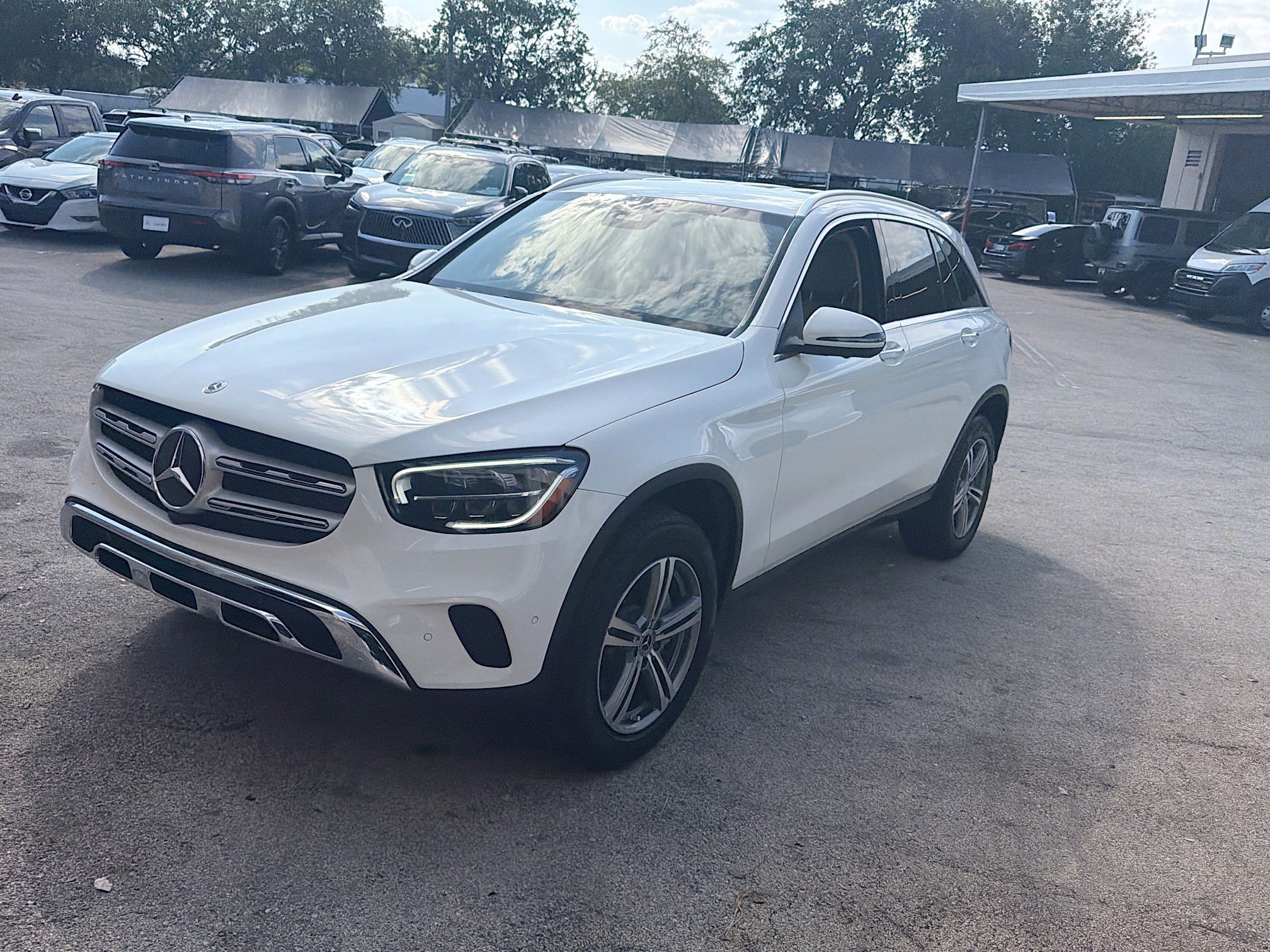 Used 2022 Mercedes-Benz GLC 300 w/ Premium Package Lite image 3