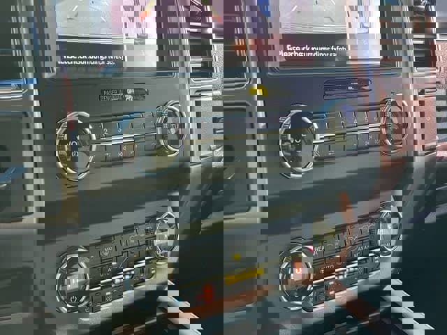 Used 2020 Ford Expedition Platinum image 15