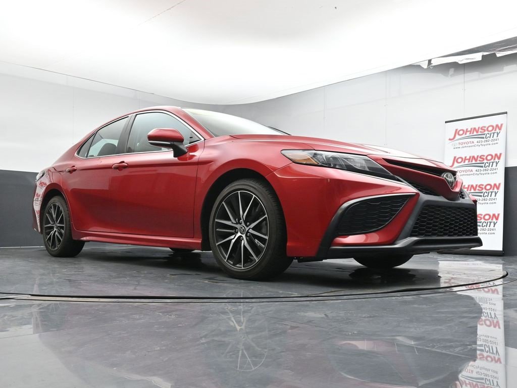 Used 2022 Toyota Camry SE image 30