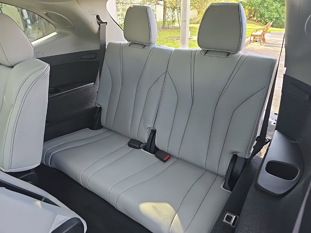 Certified 2025 Acura MDX w/ Technology Package image 33