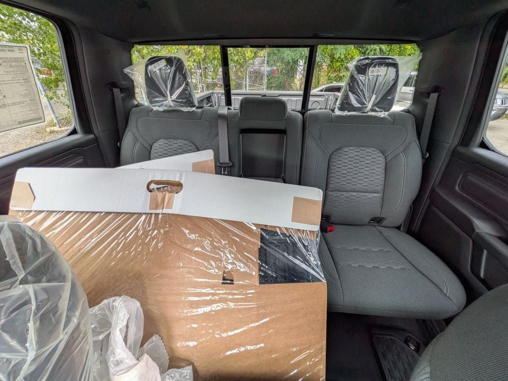 New 2026 RAM 1500 Warlock AWD/4WD image 14