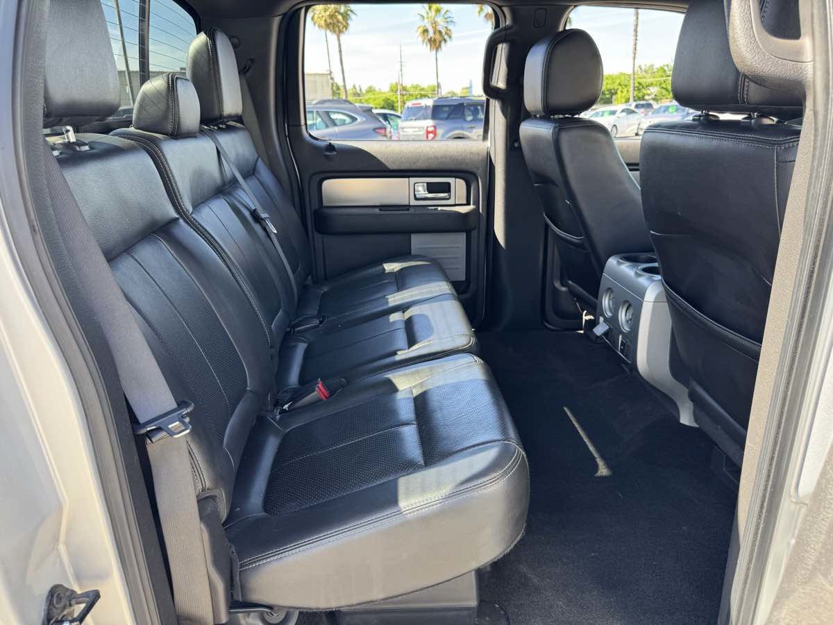 Used 2014 Ford F150 FX4 w/ Equipment Group 402A Luxury AWD/4WD image 18