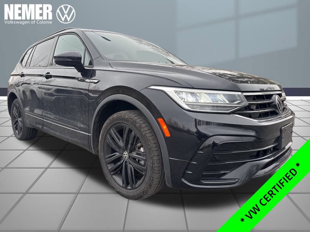 Used 2022 Volkswagen Tiguan SE R-Line image 4