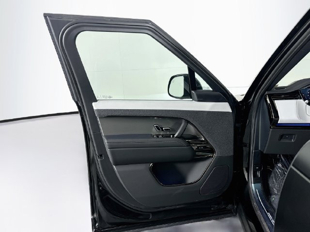 New 2027 Land Rover Range Rover Sport Dynamic SE AWD/4WD image 11