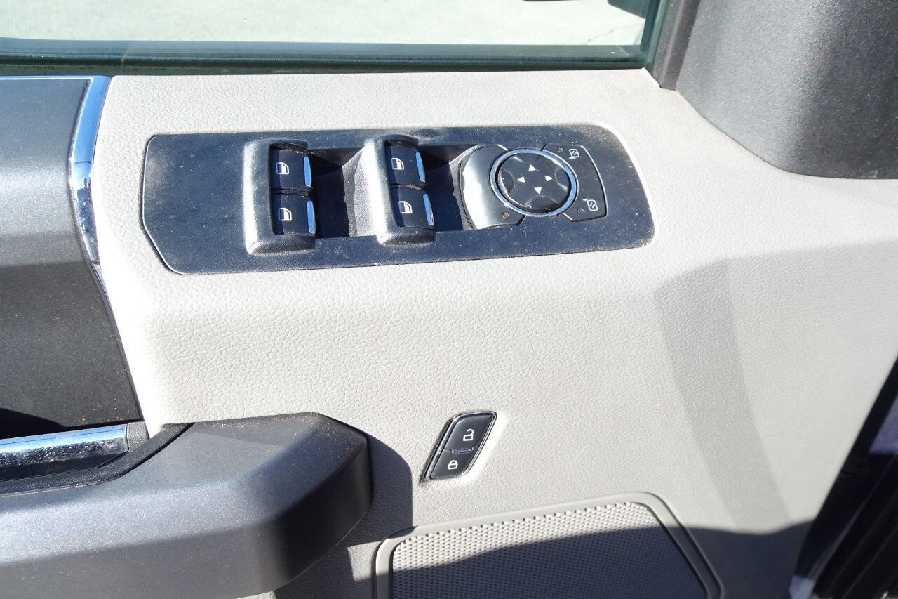Used 2015 Ford F150 XLT w/ Equipment Group 302A Luxury AWD/4WD image 15