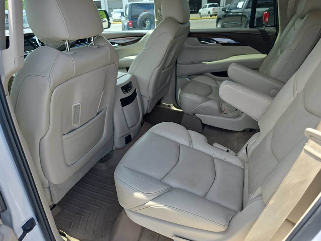 Used 2017 Cadillac Escalade 2WD image 30