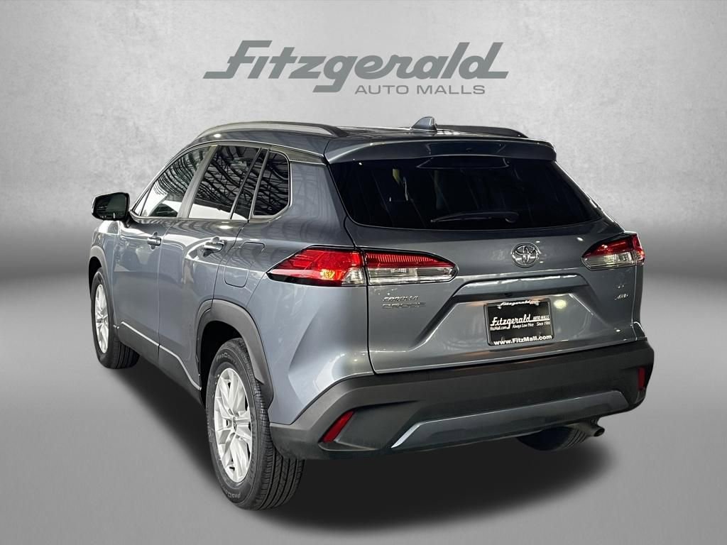 Used 2023 Toyota Corolla Cross LE image 6