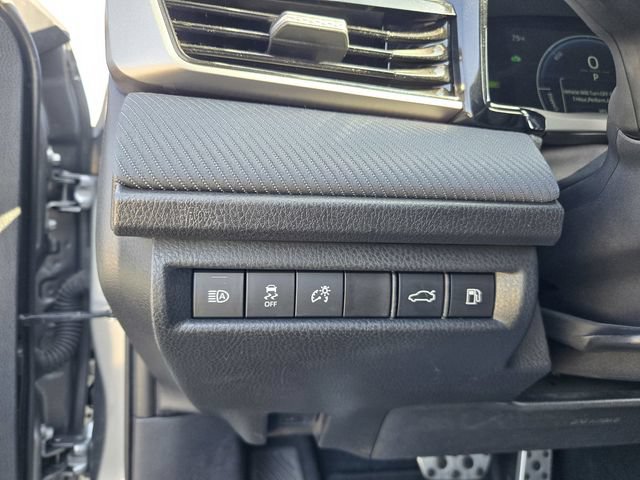 Used 2025 Toyota Camry SE FWD image 20