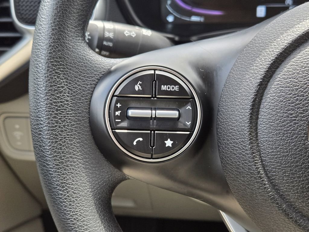 Certified 2025 Kia Soul LX w/ LX Technology Package FWD image 27