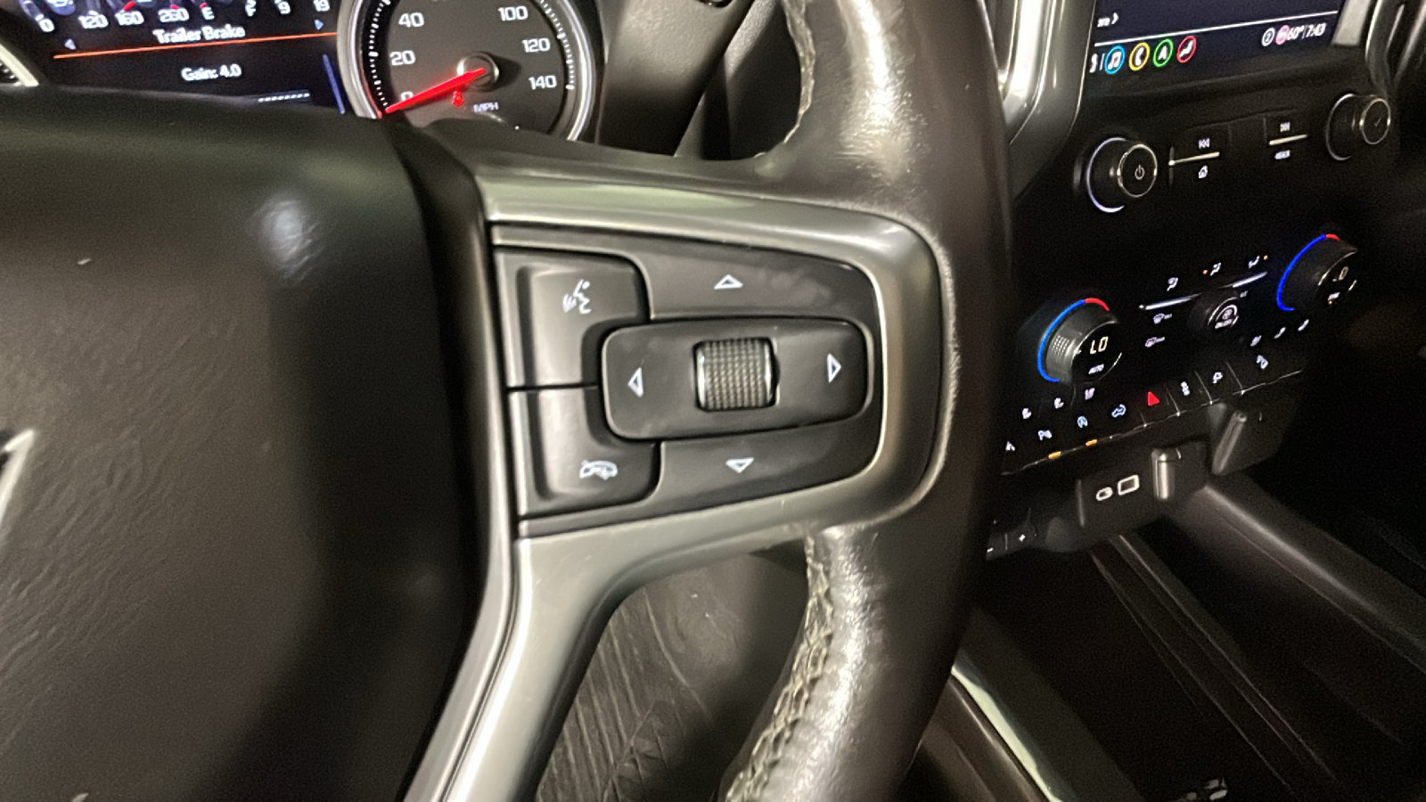 Used 2020 Chevrolet Silverado 1500 LTZ AWD/4WD image 21