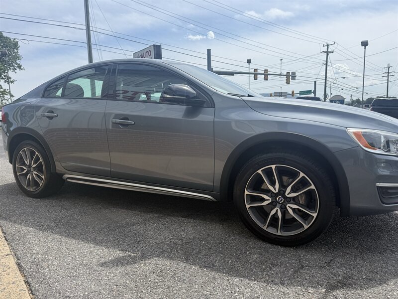 Used 2017 Volvo S60 T5 Cross Country Platinum w/ Climate Package AWD/4WD image 6