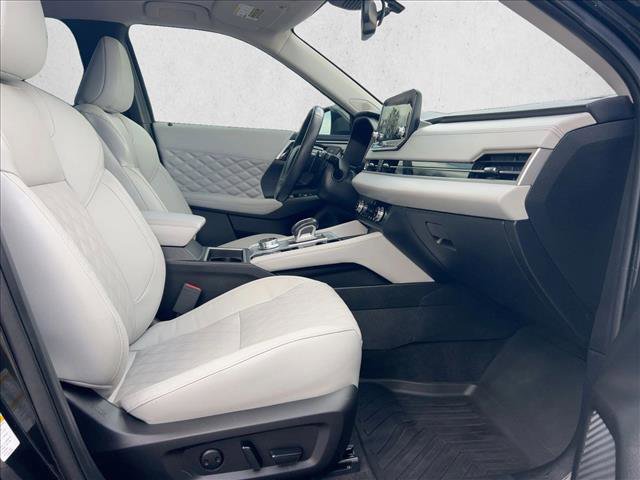 Used 2023 Mitsubishi Outlander SEL image 22