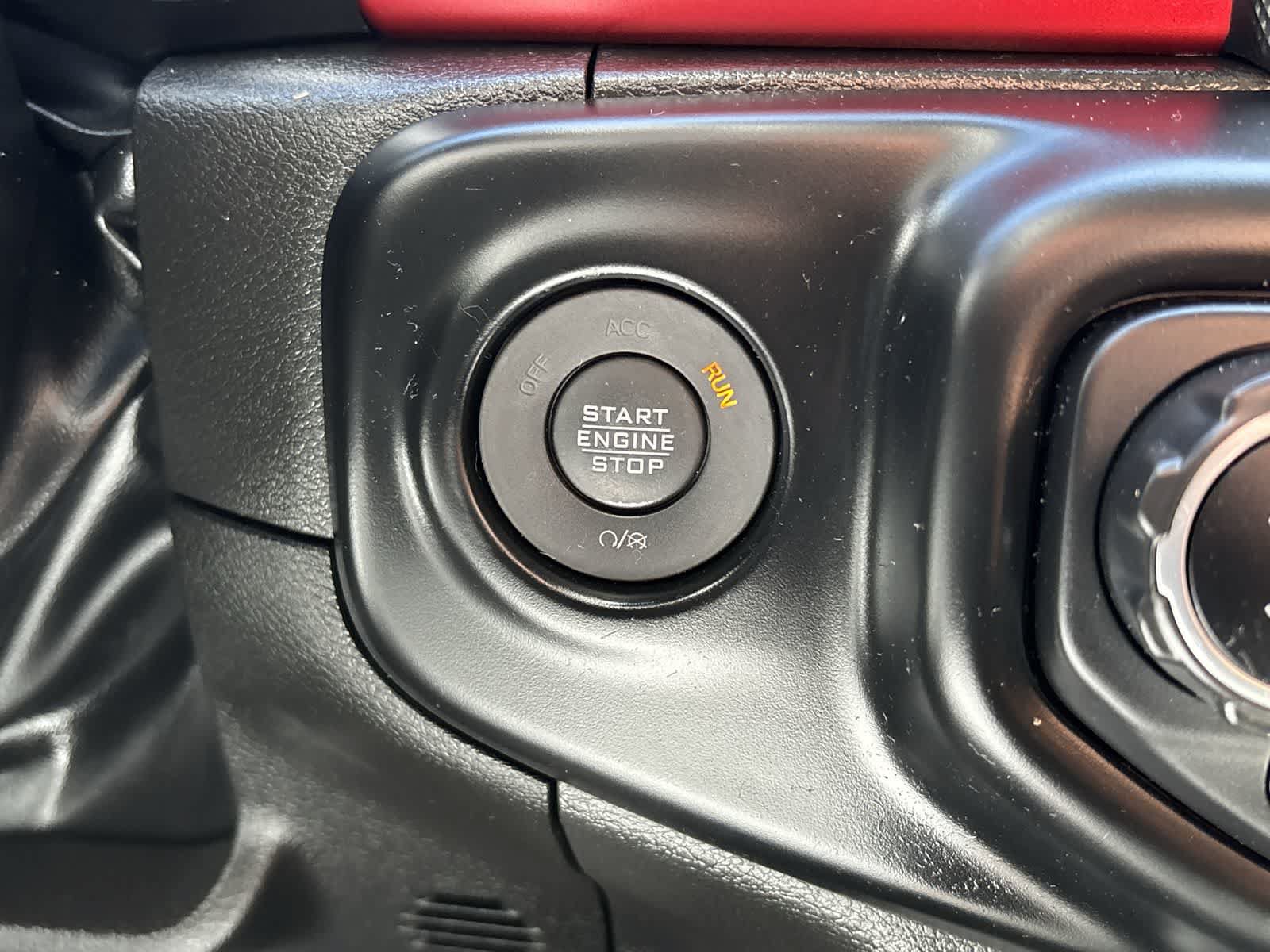 Certified 2023 Jeep Wrangler Unlimited Rubicon AWD/4WD image 25