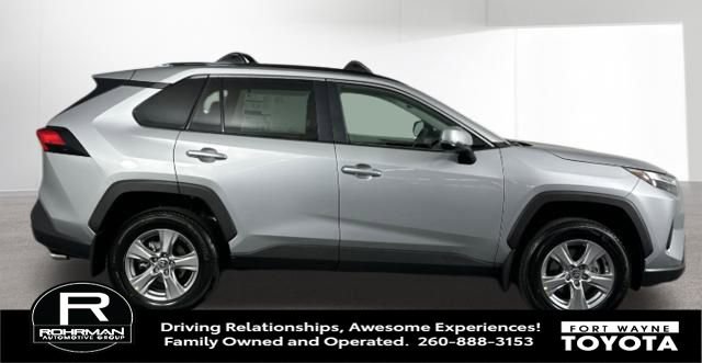 Used 2025 Toyota RAV4 XLE image 9