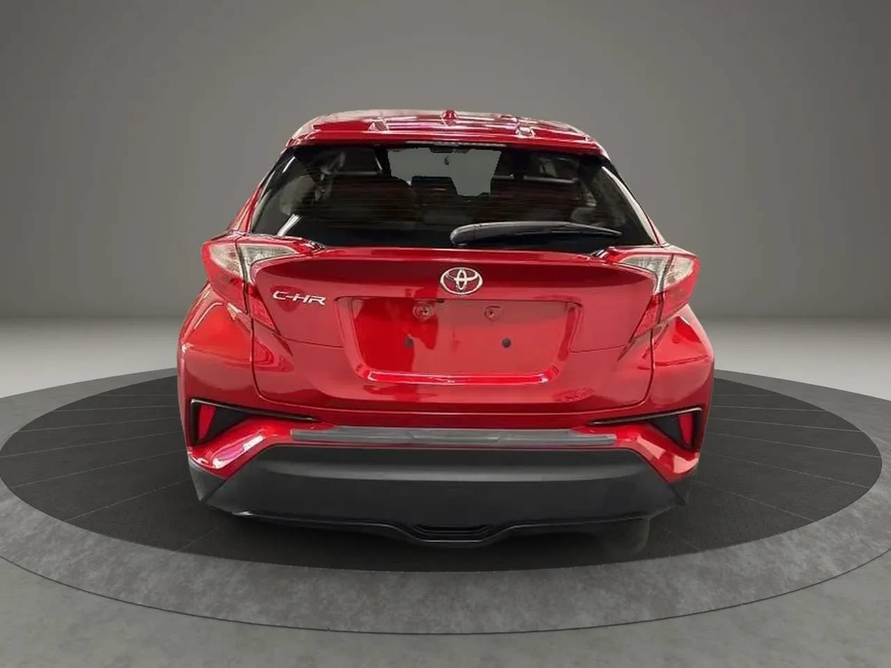 Used 2021 Toyota C-HR XLE FWD image 3