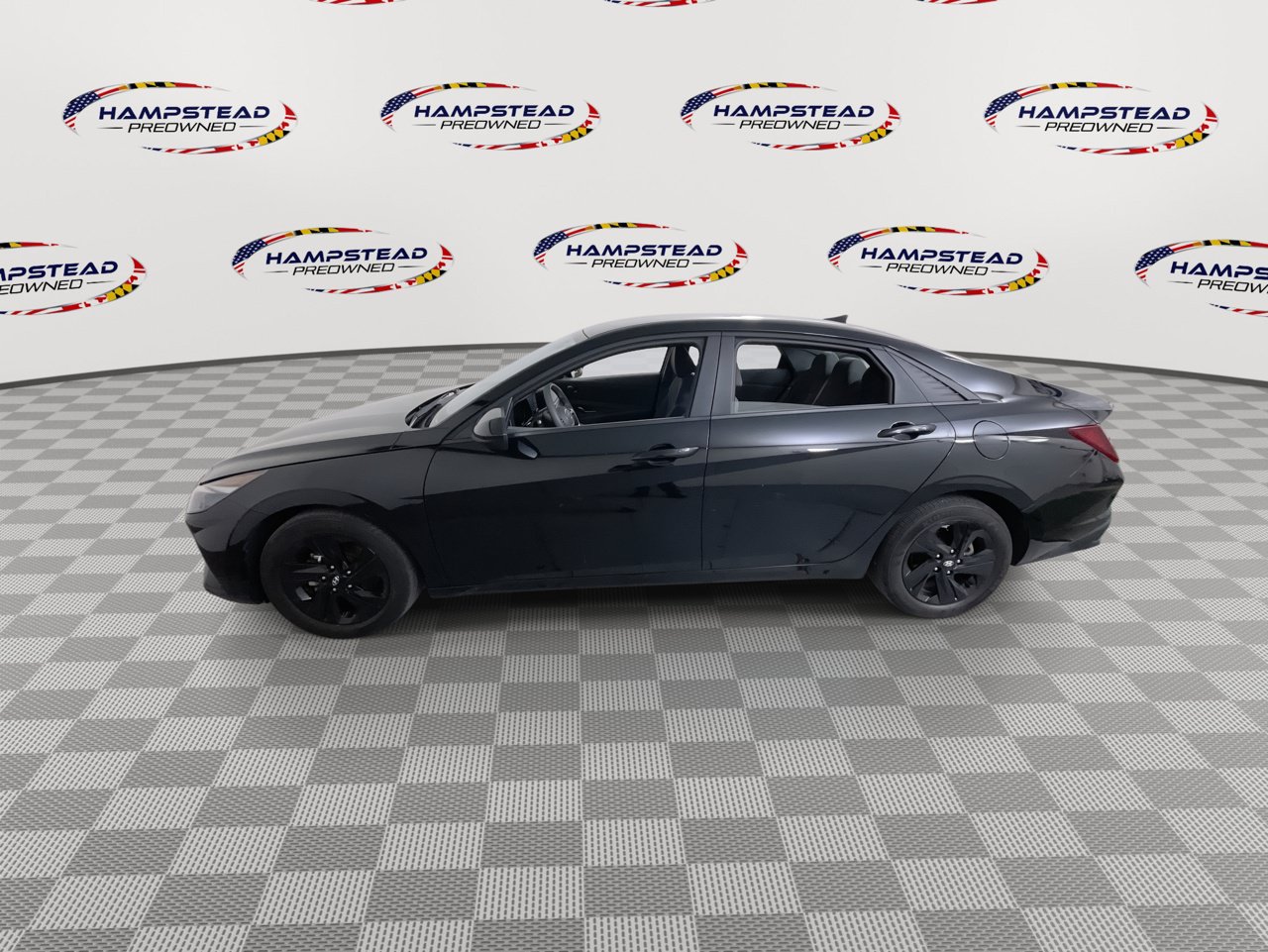 Used 2023 Hyundai Elantra SEL w/ Cargo Package FWD image 5