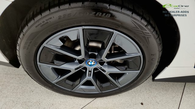 Used 2024 BMW i4 eDrive40 RWD image 81