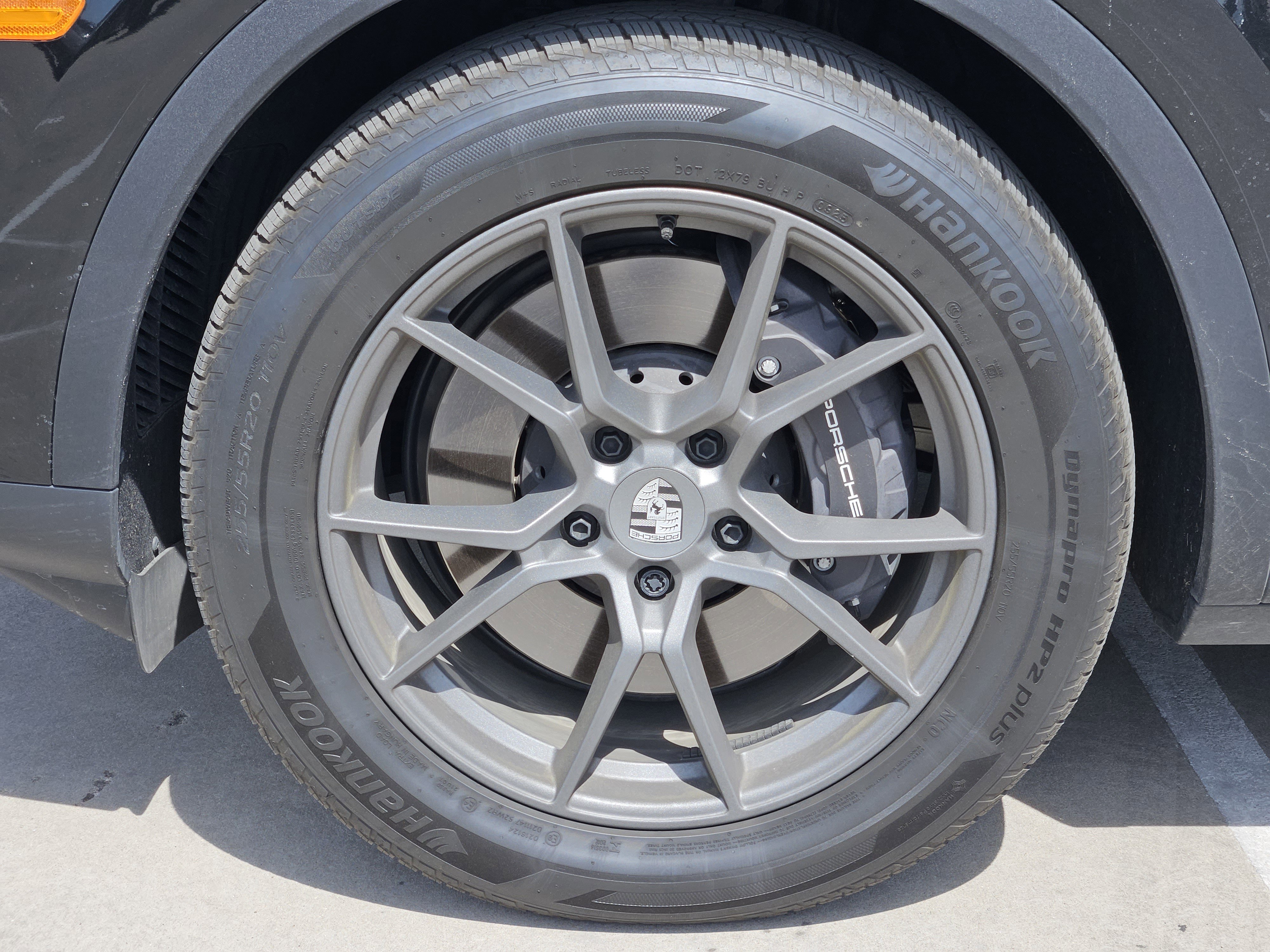 Certified 2025 Porsche Cayenne Coupe image 14