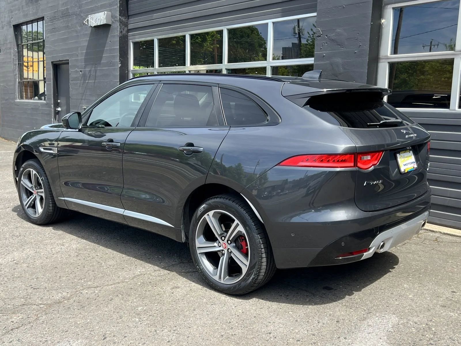 Used 2017 Jaguar F-PACE S AWD/4WD image 3