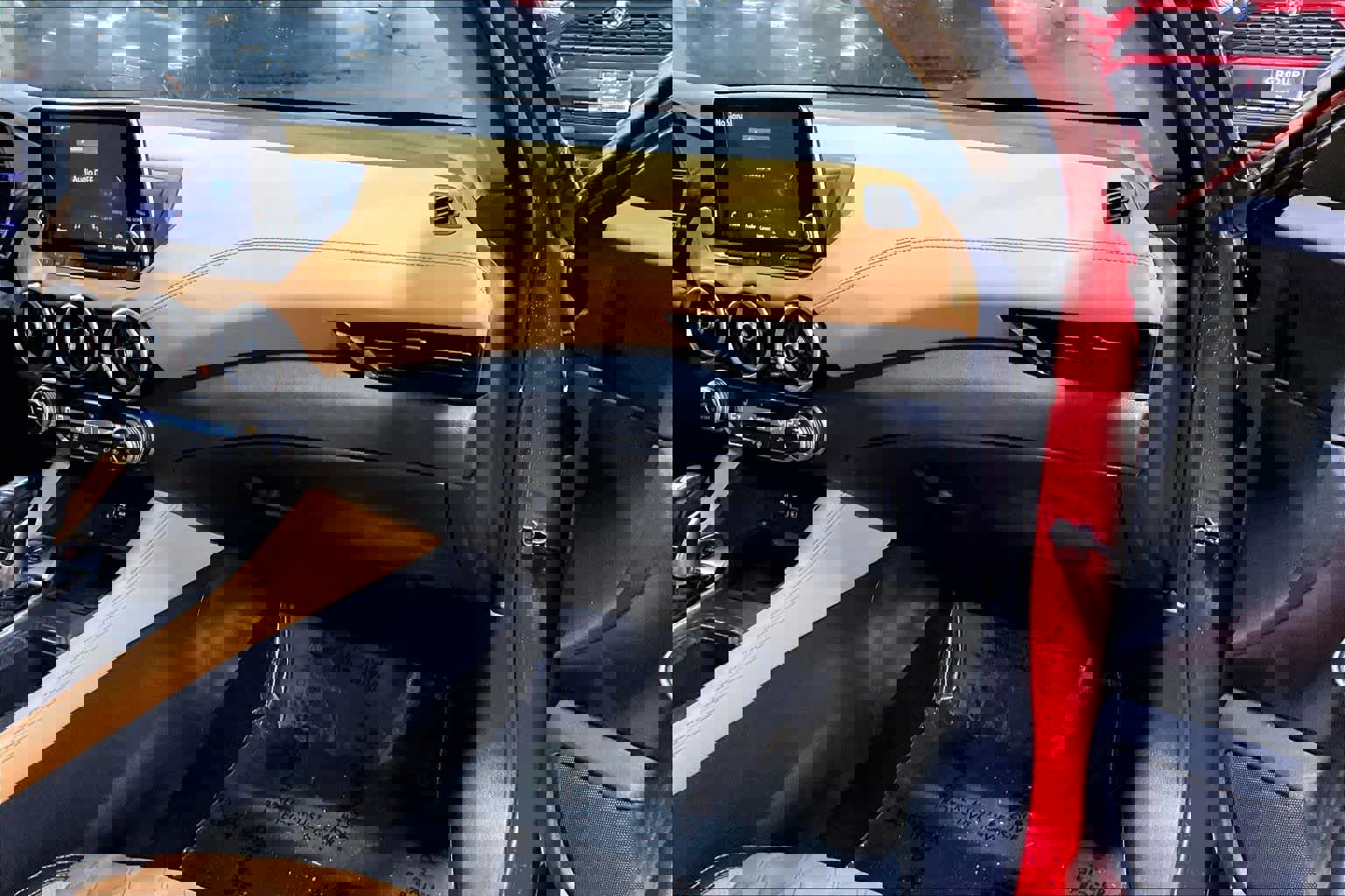 Used 2020 Nissan Sentra SV w/ SV Premium Package image 19