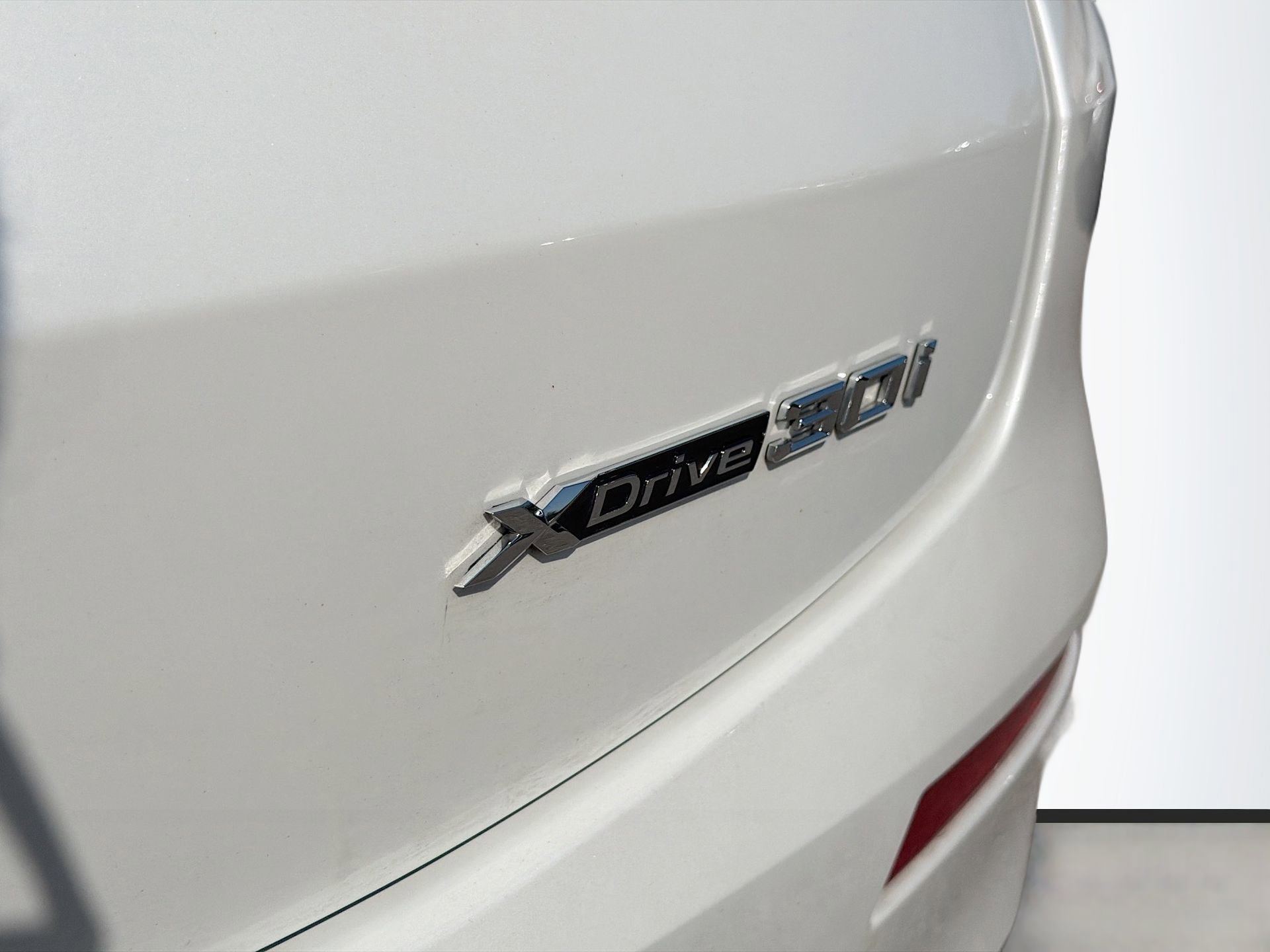 Certified 2025 BMW X4 xDrive30i w/ Premium Package image 12