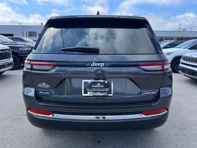 Used 2024 Jeep Grand Cherokee Limited AWD/4WD image 12