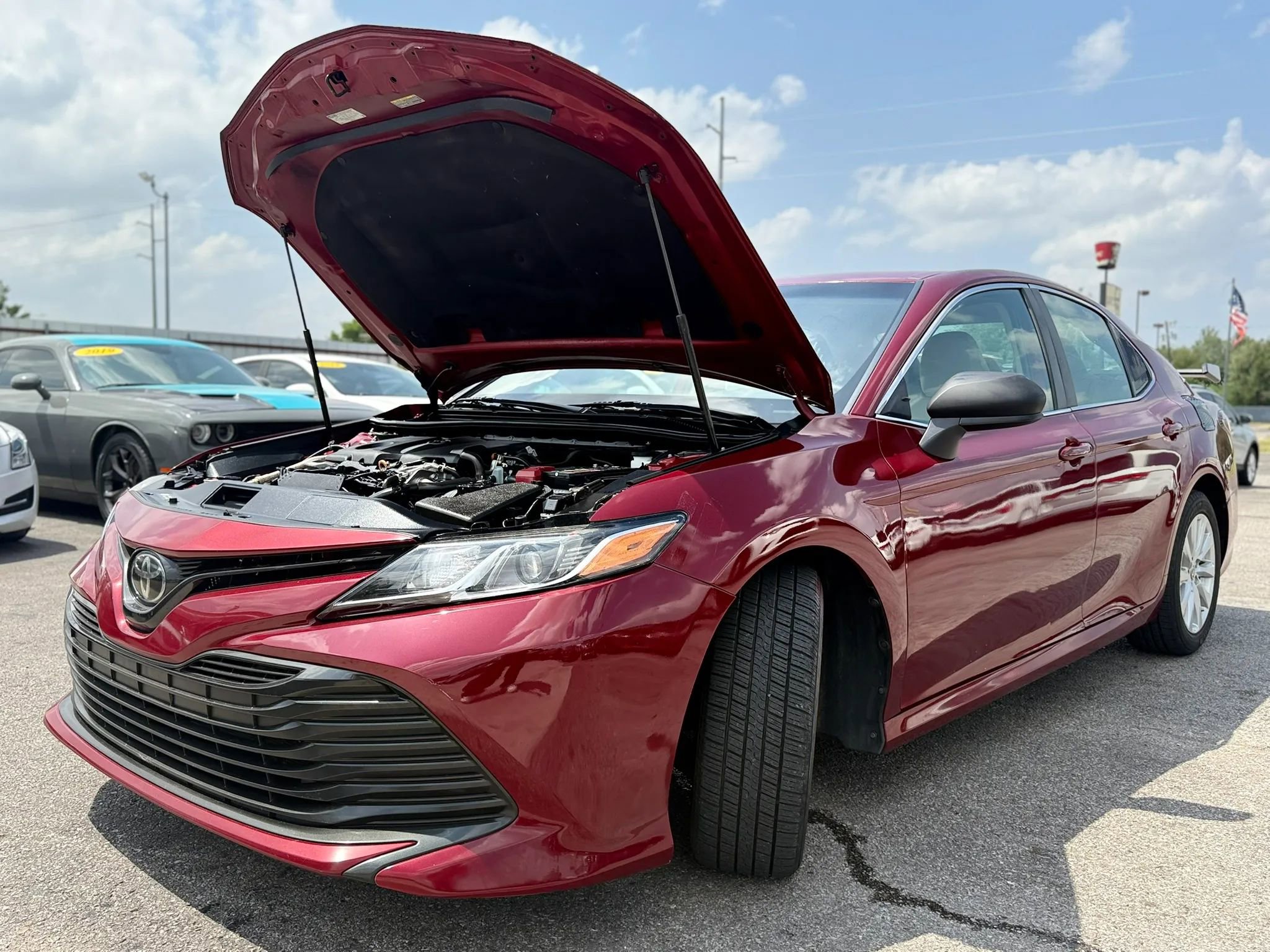 Used 2020 Toyota Camry LE FWD image 14