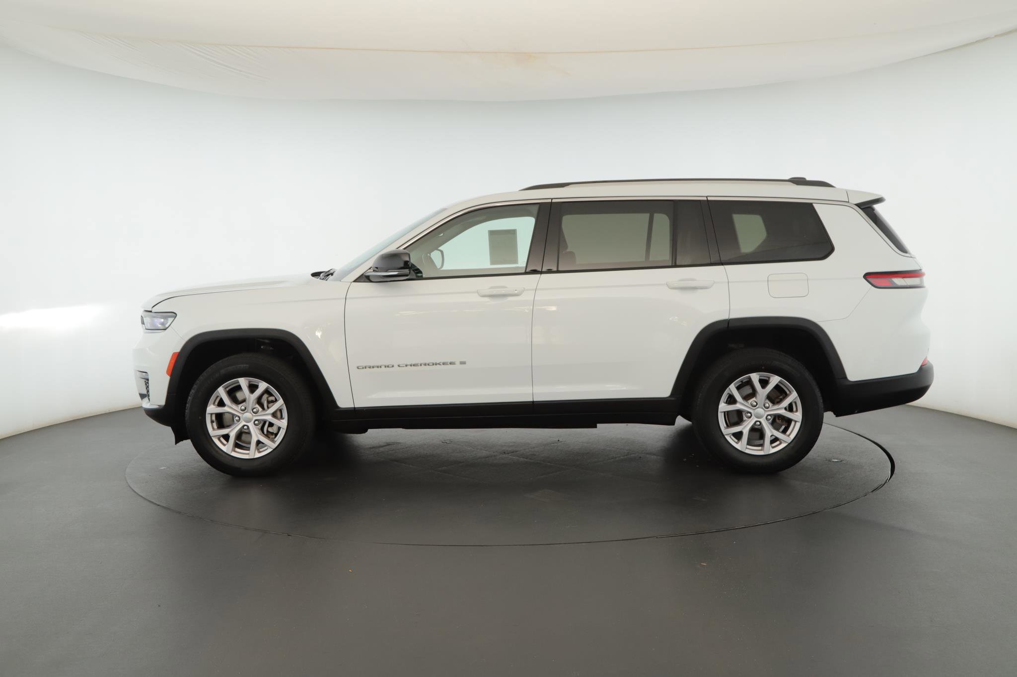 Used 2021 Jeep Grand Cherokee L Limited image 19
