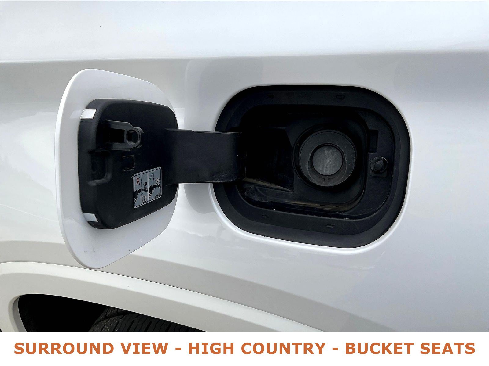 Used 2019 Chevrolet Traverse High Country w/ LPO, Floor Liner Package AWD/4WD image 39