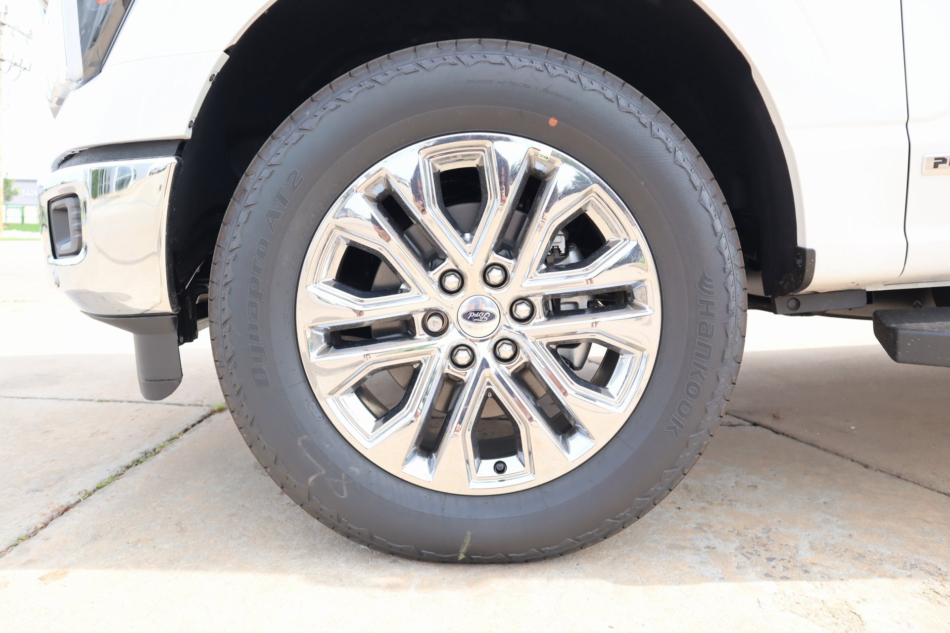 New 2025 Ford F150 Lariat w/ Equipment Group 502A High image 20