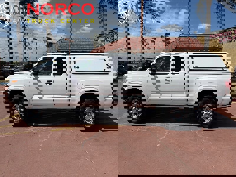 Used 2020 Toyota Tacoma SR image 5