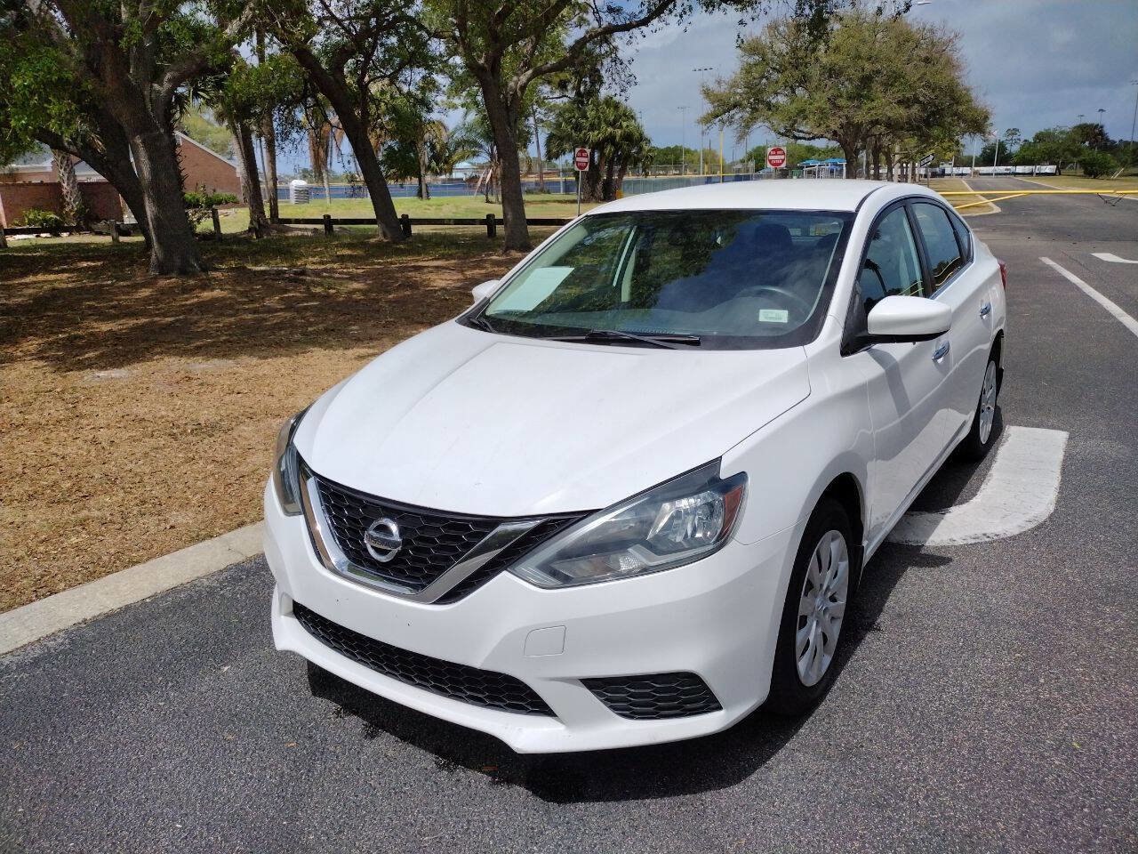 Used 2017 Nissan Sentra S FWD image 3