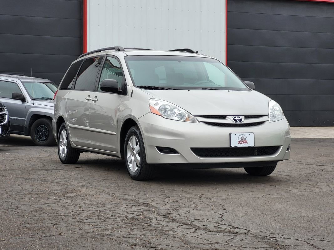 Used 2008 Toyota Sienna LE FWD image 7