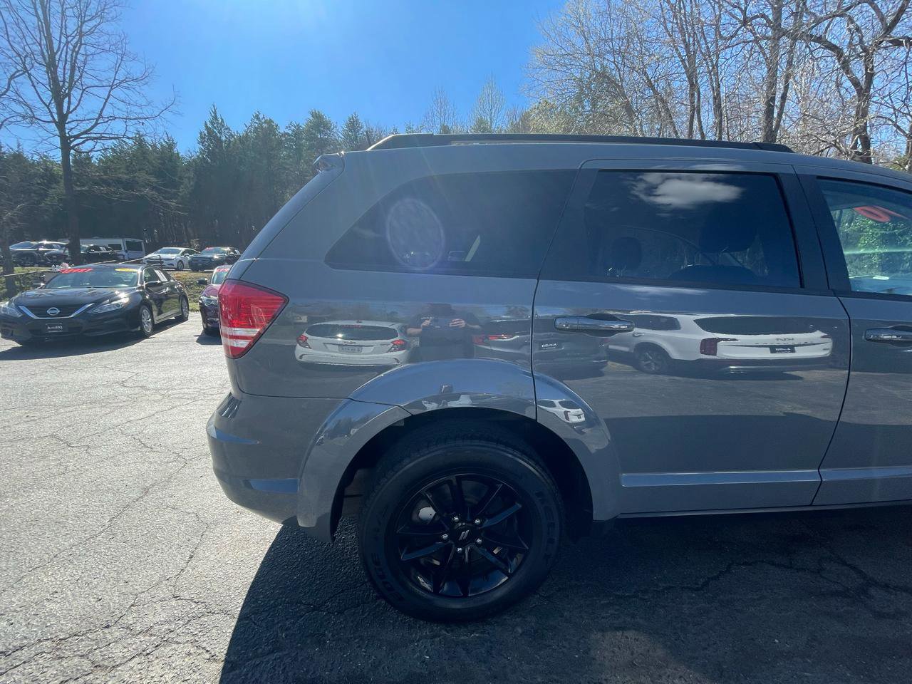 Used 2020 Dodge Journey SE w/ Blacktop Package image 9