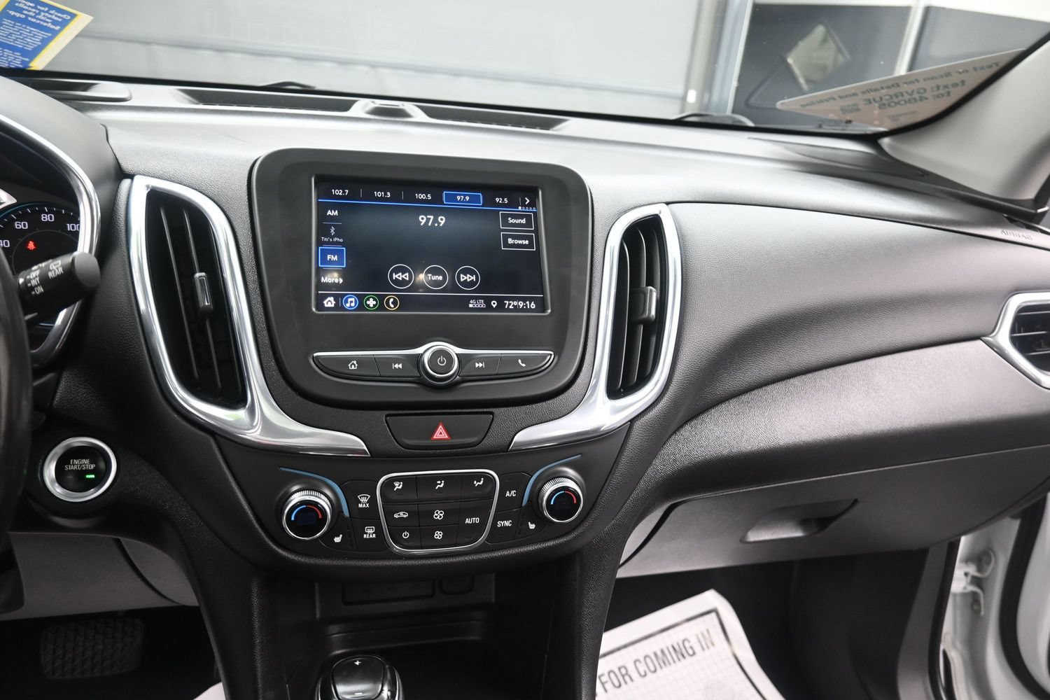 Used 2020 Chevrolet Equinox LT AWD/4WD image 32