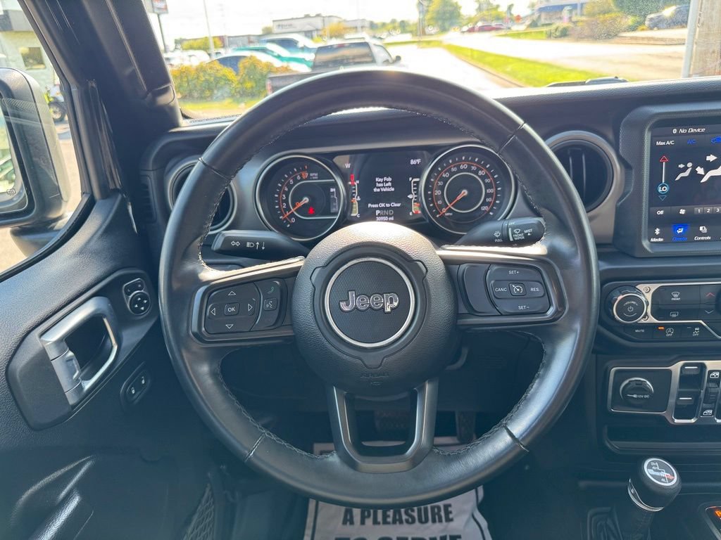 Used 2021 Jeep Gladiator Sport AWD/4WD image 17