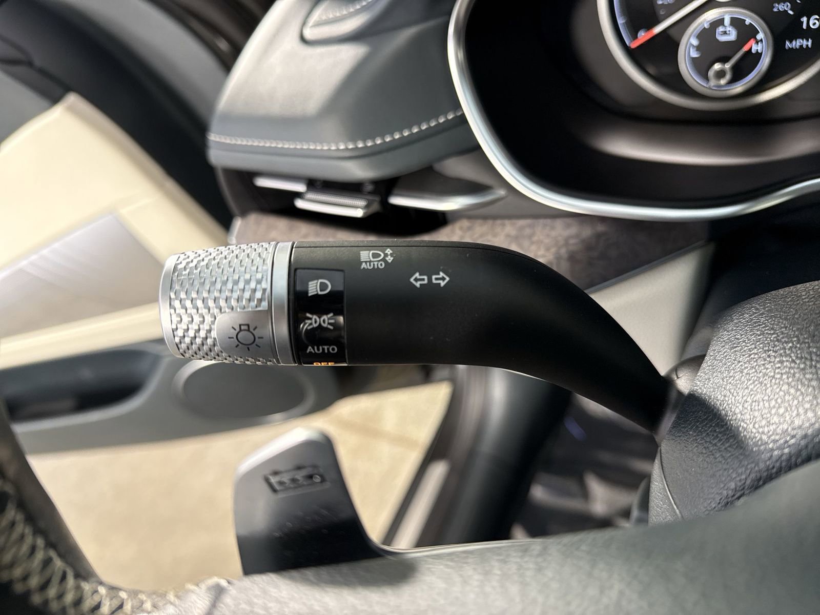 Used 2024 Genesis G80 image 15