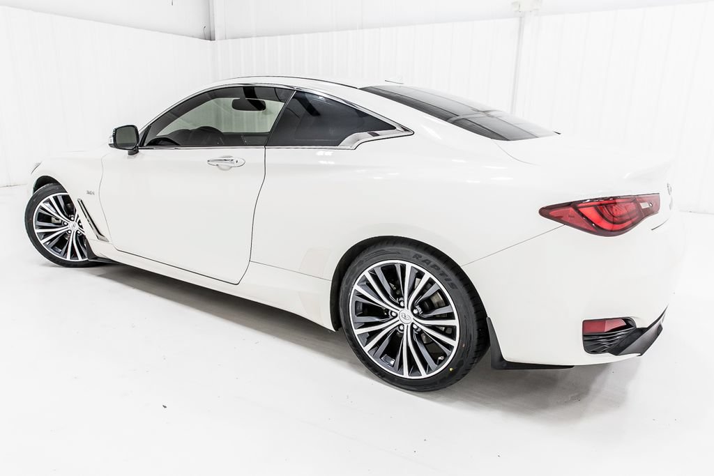 Used 2018 INFINITI Q60 3.0t Luxe w/ Sensory Package 3.0T Luxe RWD image 3