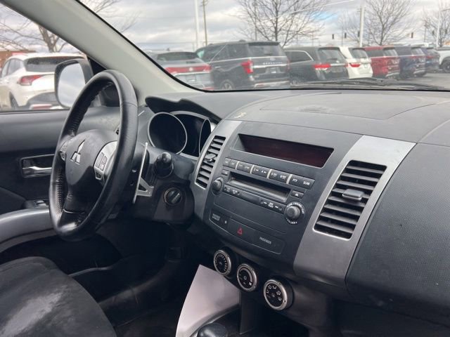 Used 2008 Mitsubishi Outlander XLS image 26