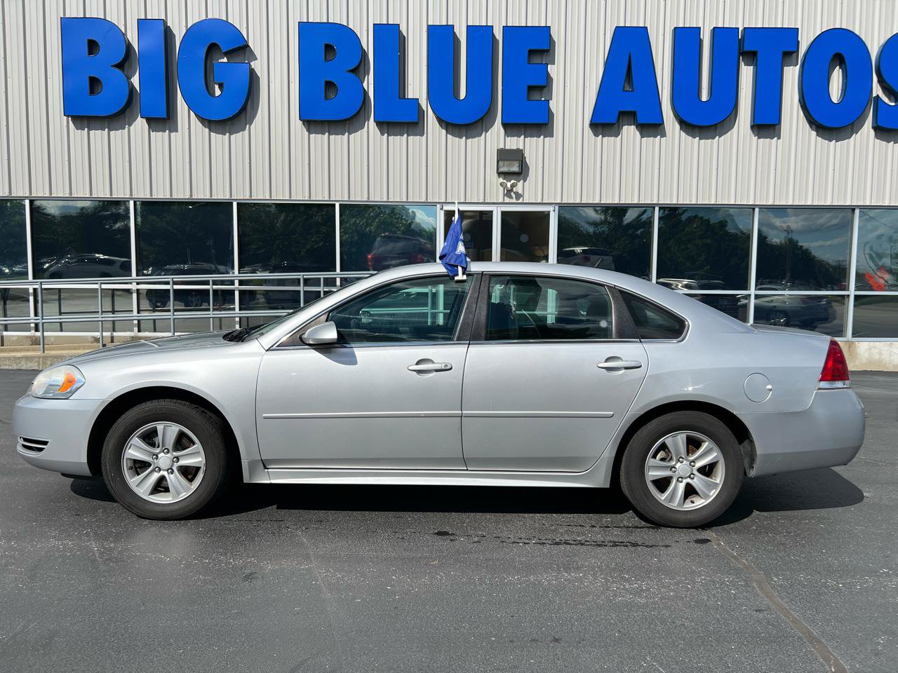 Used 2013 Chevrolet Impala LS FWD image 2
